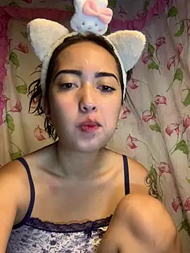 Snapshot of Soft_Angel8 chatting on 06-14-26, 06:04 Soft Angel8 online show from 06-14-26, 06:04