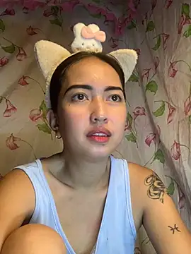 Snapshot of Soft_Angel8 chatting on 06-17-26, 04:26 Soft Angel8 online show from 06-17-26, 04:26