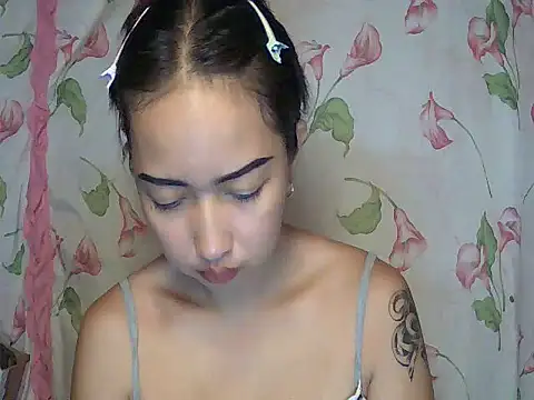 Snapshot of Soft_Angel8 chatting on 06-23-26, 05:27 Soft Angel8 online show from 06-23-26, 05:27