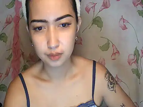 Snapshot of Soft_Angel8 chatting on 07-05-26, 11:06 Soft Angel8 online show from 07-05-26, 11:06
