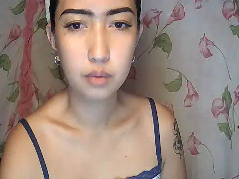 Snapshot of Soft_Angel8 chatting on 07-06-26, 04:31 Soft Angel8 online show from 07-06-26, 04:31