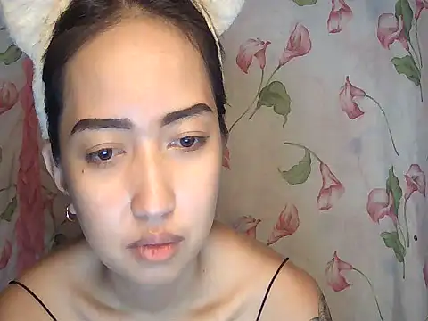 Snapshot of Soft_Angel8 chatting on 07-13-26, 04:26 Soft Angel8 online show from 07-13-26, 04:26