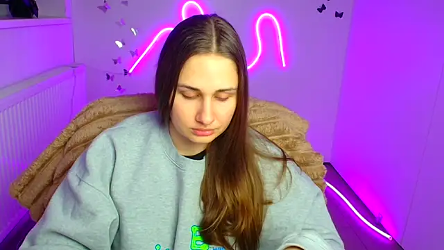 Stefanie Sweet online show from 04-02-26, 05:27