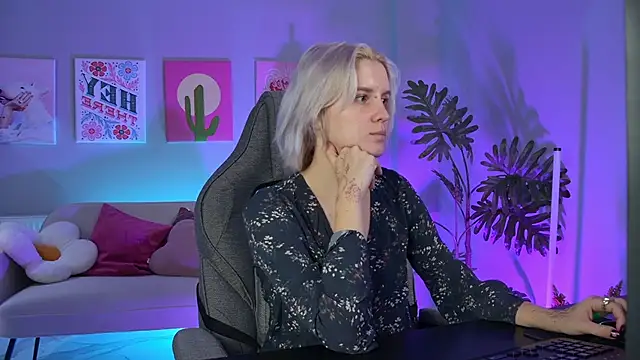 BethanyCloud online show from 12-01-25, 05:34