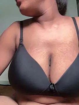 Snapshot of Cute_mikii chatting on 09-10-25, 09:53 Cute mikii online show from 09-10-25, 09:53