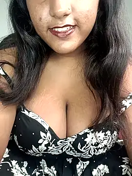 Snapshot of Cute_mikii chatting on 10-05-25, 10:13 Cute mikii online show from 10-05-25, 10:13