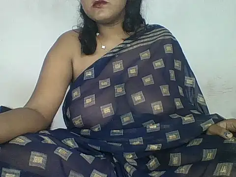 Snapshot of Cute_mikii chatting on 11-30-25, 11:14 Cute mikii online show from 11-30-25, 11:14