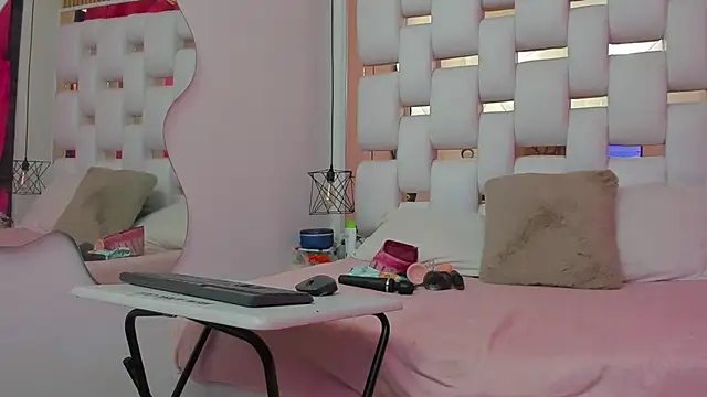 MiaCours online show from 09-21-25, 02:19