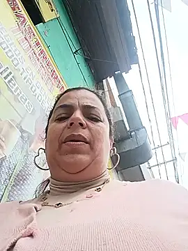 Mia-Glow online show from 12-21-25, 02:24