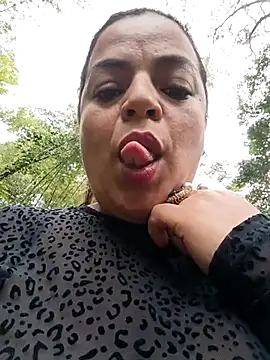 Mia-Glow online show from 02-25-26, 01:10