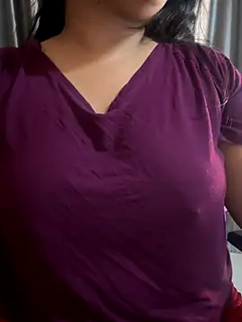 Maggi-is-back online show from 11-14-25, 02:54