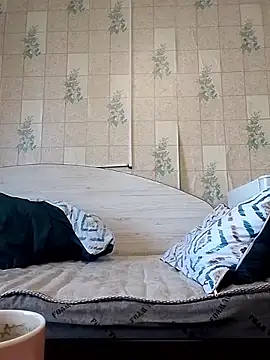 Snapshot of Tupo070481 chatting on 09-14-25, 11:42 Tupo070481 online show from 09-14-25, 11:42