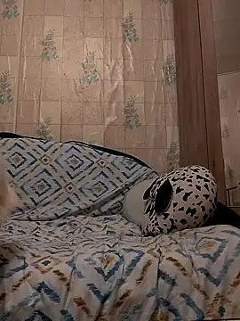 Snapshot of Tupo070481 chatting on 10-10-25, 05:45 Tupo070481 online show from 10-10-25, 05:45