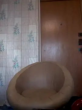 Snapshot of Tupo070481 chatting on 10-19-25, 08:37 Tupo070481 online show from 10-19-25, 08:37