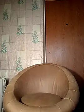 Snapshot of Tupo070481 chatting on 11-12-25, 11:21 Tupo070481 online show from 11-12-25, 11:21