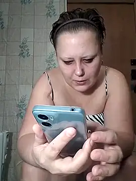 Snapshot of Tupo070481 chatting on 12-04-25, 05:10 Tupo070481 online show from 12-04-25, 05:10