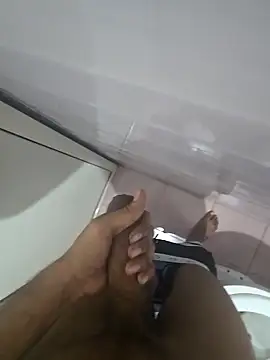 Snapshot of mumbaizboi chatting on 03-10-26, 08:36 mumbaizboi online show from 03-10-26, 08:36