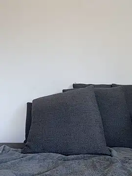 Snapshot of LauraLuxxx chatting on 09-16-25, 07:20 LauraLuxxx online show from 09-16-25, 07:20