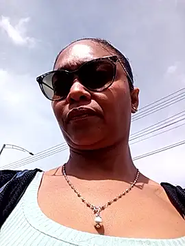 BiiancaEstradaa online show from 04-07-26, 02:06