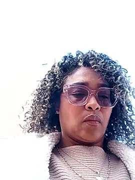 BiiancaEstradaa online show from 04-12-26, 08:36