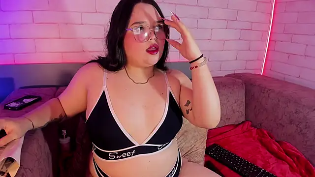 Lushi Love online show from 10-28-25, 07:38