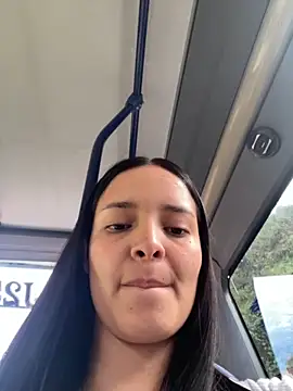 Mia jhoonson online show from 11-18-25, 09:19