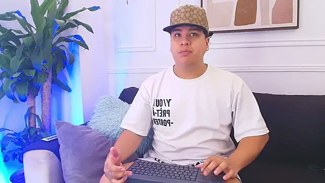 Naim Bennetsex online show from 10-13-25, 06:19