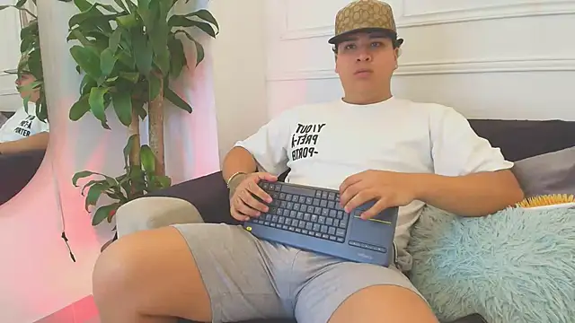 Naim Bennetsex online show from 10-26-25, 07:31