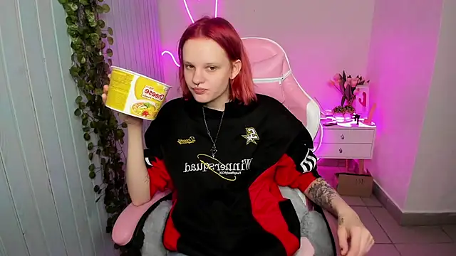 Elieiza xo online show from 10-28-25, 10:30