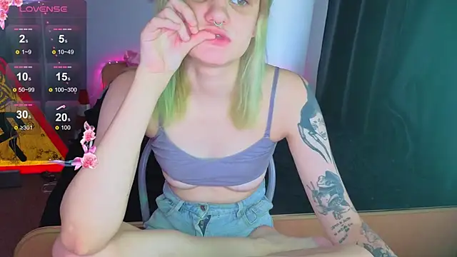 Elieiza xo online show from 06-15-26, 09:22