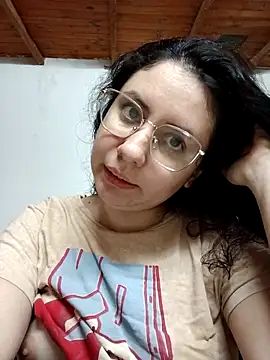 Snapshot of marmary84 chatting on 05-07-26, 04:18 marmary84 online show from 05-07-26, 04:18