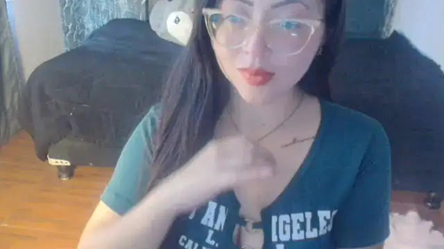 isa  crazy   online show from 11-19-25, 06:19