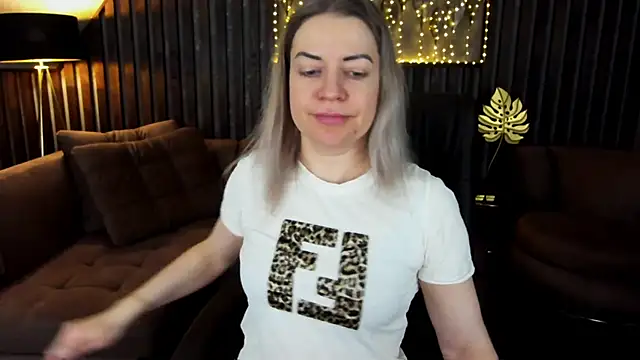 Anna Snows online show from 03-21-26, 05:16