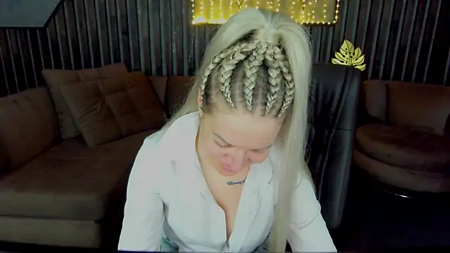 Anna Snows online show from 04-19-26, 06:10