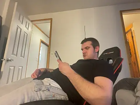 Snapshot of cumitted chatting on 01-15-26, 11:30 cumitted online show from 01-15-26, 11:30