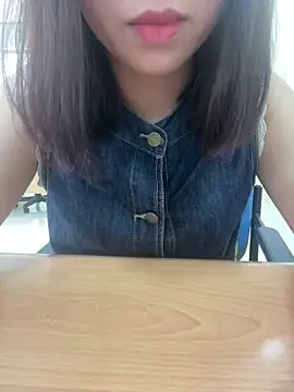 Snapshot of -NhaKy22 chatting on 04-09-26, 01:49 -NhaKy22 online show from 04-09-26, 01:49