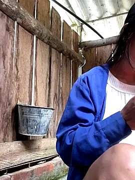 PhanHaa online show from 10-19-25, 01:06