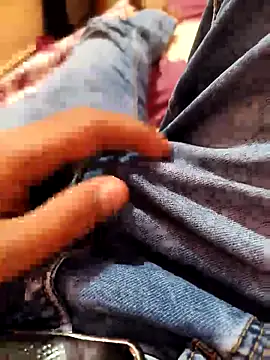 Snapshot of Alimbaby chatting on 09-25-25, 11:36 Alimbaby online show from 09-25-25, 11:36