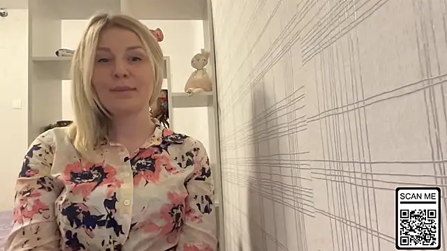 Blondie xoxoxo online show from 11-10-25, 05:12