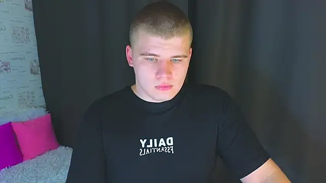 kittenmurr online show from 10-07-25, 03:53