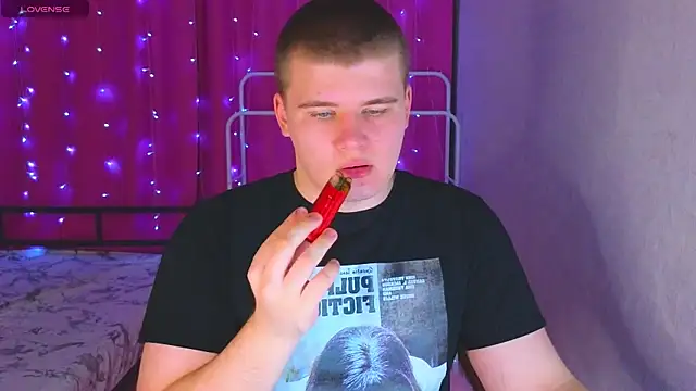 kittenmurr online show from 04-06-26, 04:52