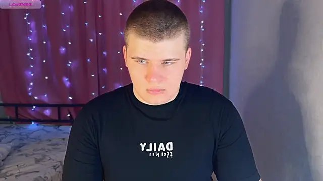 kittenmurr online show from 04-20-26, 10:44