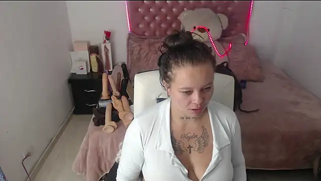 patty squirt  online show from 06-26-26, 11:14