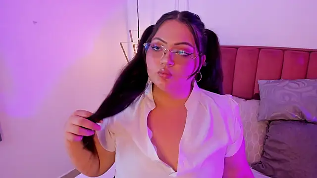 Tessa Sinclaire online show from 10-04-25, 08:29