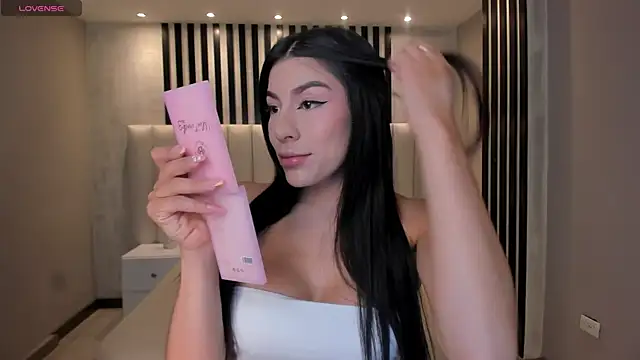MaddisonTaylor1 online show from 07-19-26, 11:47