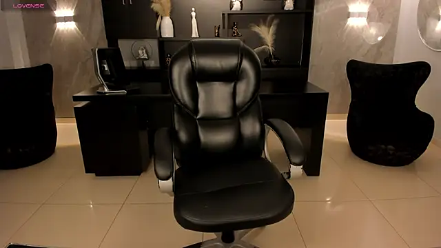 MilaColeman online show from 06-14-26, 04:03
