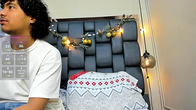 Miriam milf online show from 12-18-25, 12:22