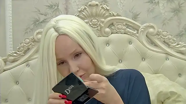 Snapshot of EllieFrosty_ chatting on 09-15-25, 07:25 EllieFrosty online show from 09-15-25, 07:25