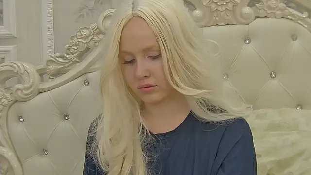 Snapshot of EllieFrosty_ chatting on 10-06-25, 07:00 EllieFrosty online show from 10-06-25, 07:00