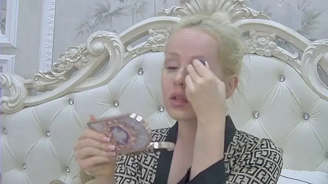 Snapshot of EllieFrosty_ chatting on 11-13-25, 12:53 EllieFrosty online show from 11-13-25, 12:53